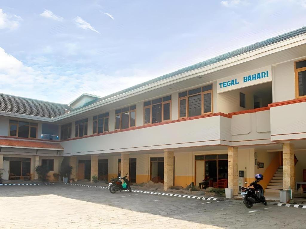 Alexander Hotel Tegal Tegal (Central Java) Exterior foto